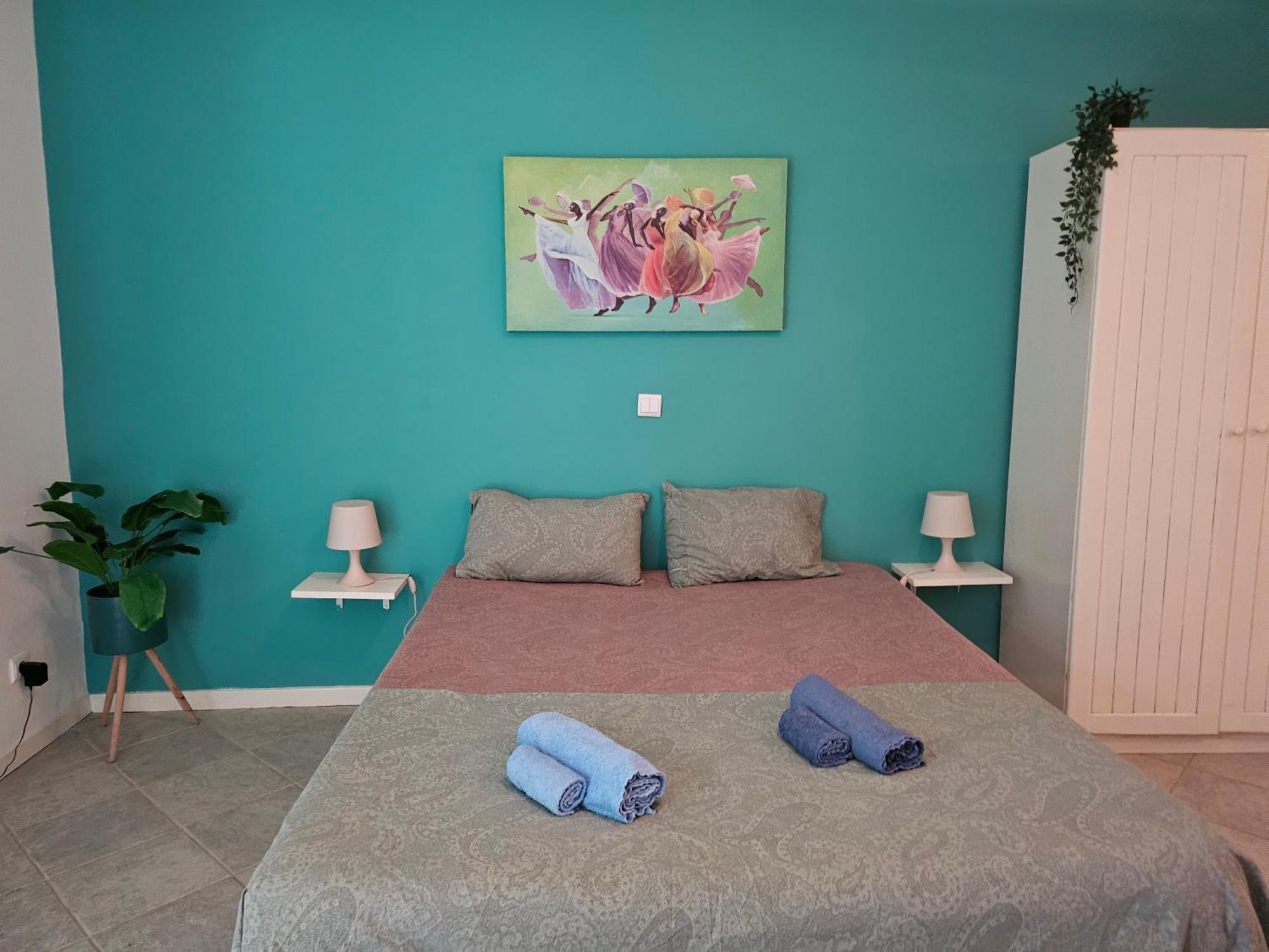 Cozy Studio Close To The Beach! Santa Maria Room photo